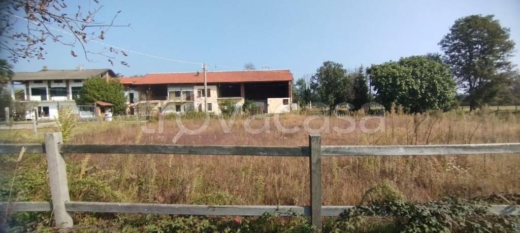 casa indipendente in vendita a Villanova Canavese