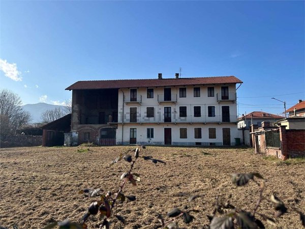 casa indipendente in vendita a Villanova Canavese