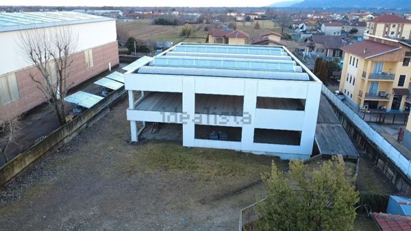 capannone in vendita a Villanova Canavese