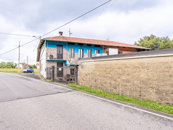 casa indipendente in vendita a Villanova Canavese