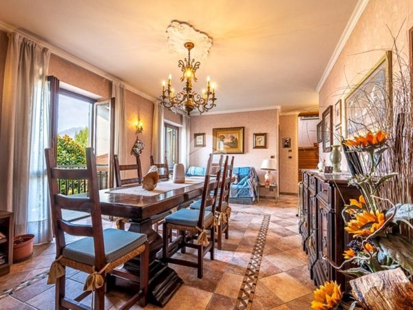casa semindipendente in vendita a Villanova Canavese