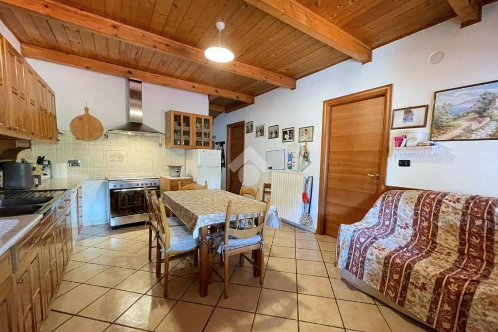 casa indipendente in vendita a Villar Dora