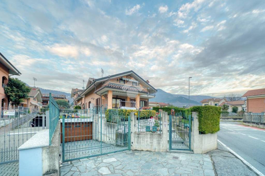 casa indipendente in vendita a Villar Dora