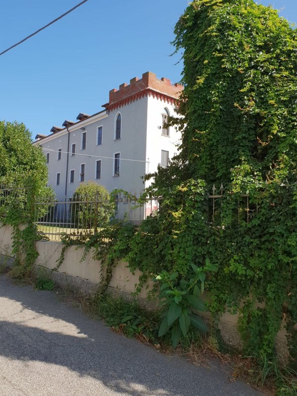 appartamento in vendita a Villareggia in zona Rocca