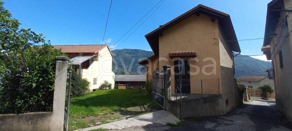 casa indipendente in vendita a Villar Focchiardo