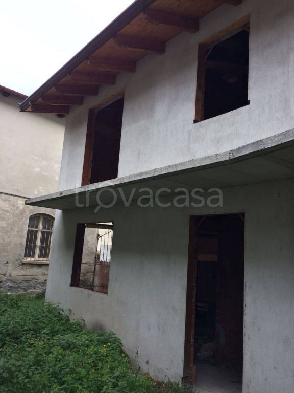 casa indipendente in vendita a Villar Focchiardo