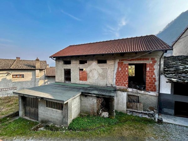 casa semindipendente in vendita a Villar Focchiardo