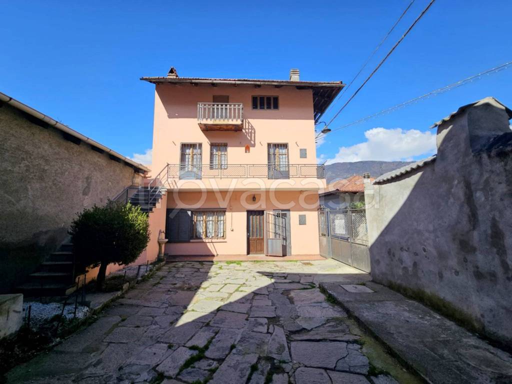 casa indipendente in vendita a Villar Focchiardo