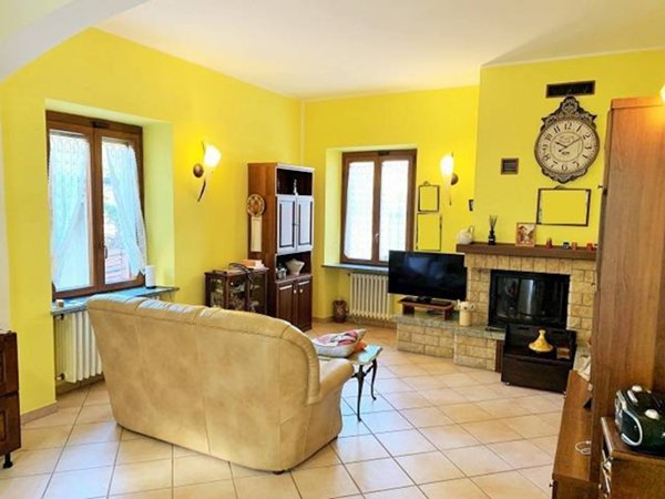 casa indipendente in vendita a Villar Focchiardo