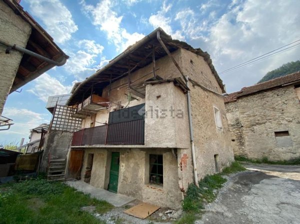 casa semindipendente in vendita a Villar Focchiardo
