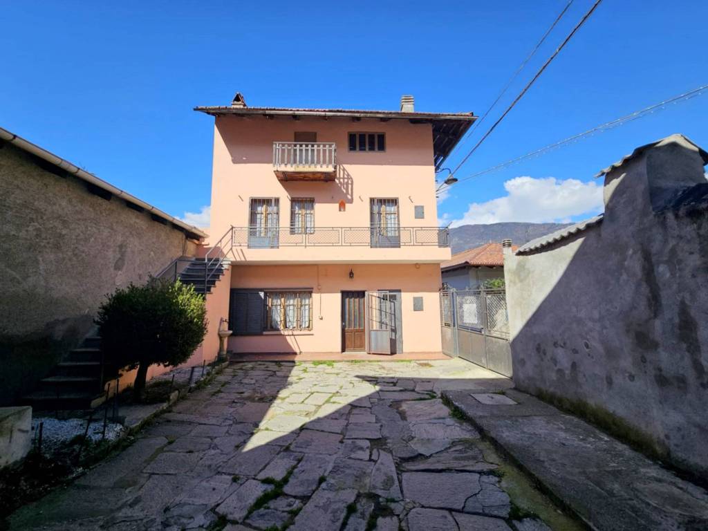 casa indipendente in vendita a Villar Focchiardo