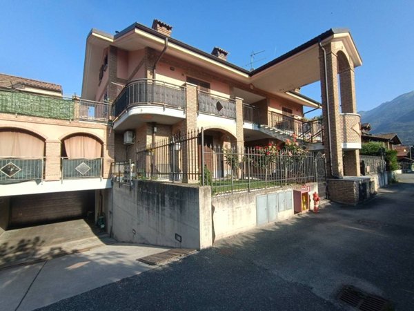 appartamento in vendita a Villar Focchiardo