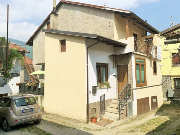 casa indipendente in vendita a Villar Focchiardo