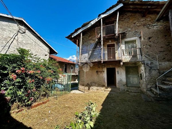 casa semindipendente in vendita a Villar Focchiardo