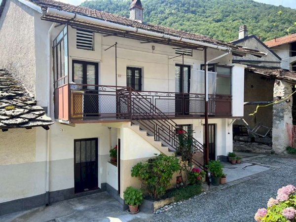 casa semindipendente in vendita a Villar Focchiardo