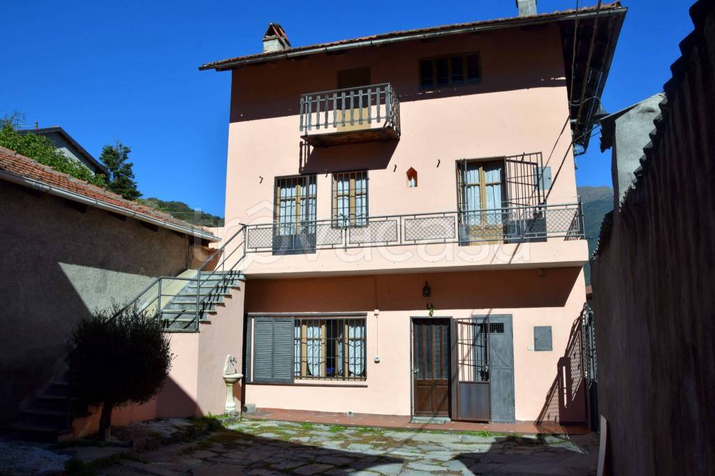 casa indipendente in vendita a Villar Focchiardo