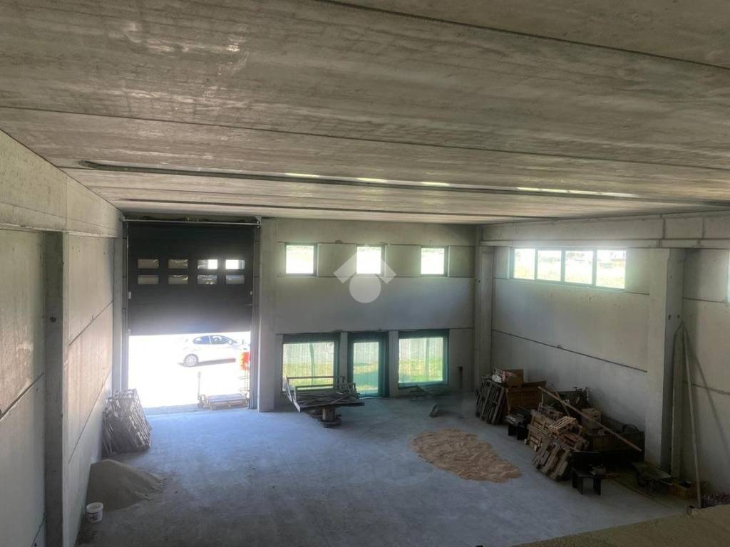 locale commerciale in vendita a Villar Focchiardo