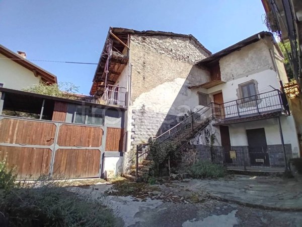casa indipendente in vendita a Villar Focchiardo