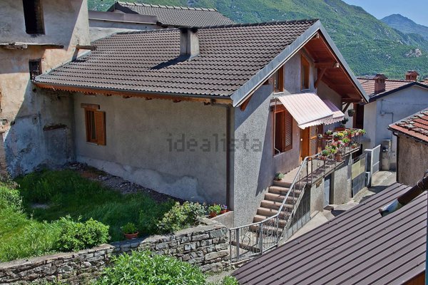 appartamento in vendita a Villar Focchiardo