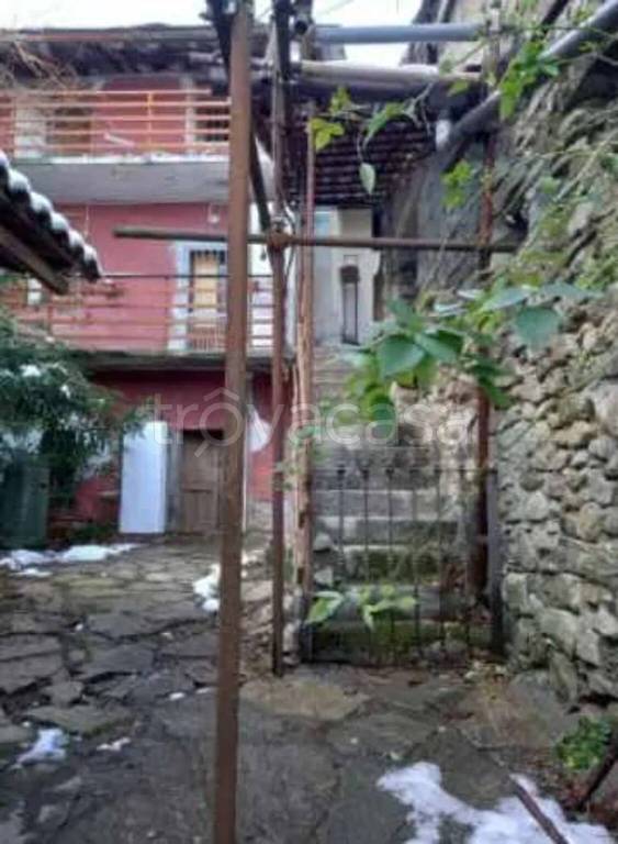 casa indipendente in vendita a Villar Focchiardo