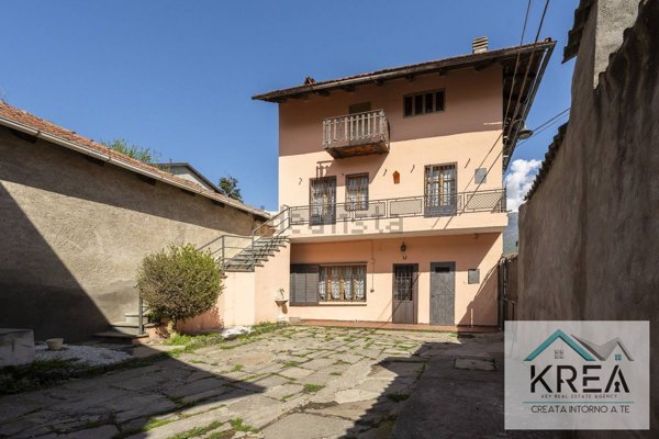 casa indipendente in vendita a Villar Focchiardo