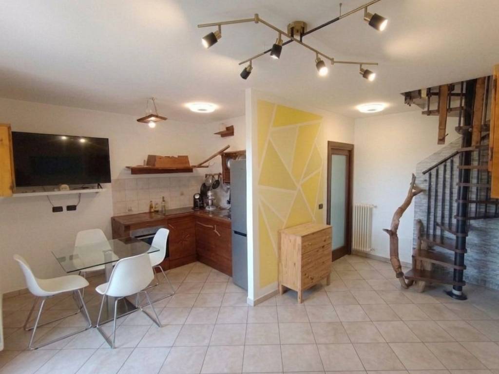 appartamento in vendita a Villar Focchiardo