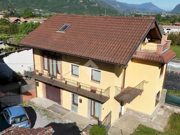 casa indipendente in vendita a Villar Focchiardo