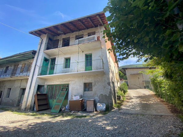 casa semindipendente in vendita a Villar Perosa in zona Caserme