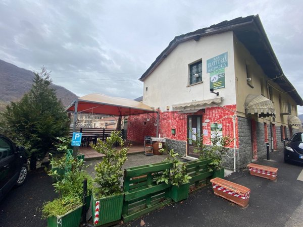 locale commerciale in vendita a Villar Perosa