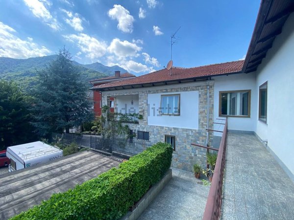 casa indipendente in vendita a Villar Perosa