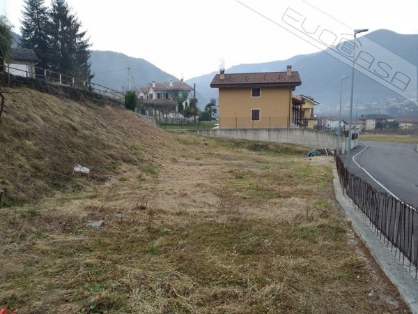 casa indipendente in vendita a Villar Perosa