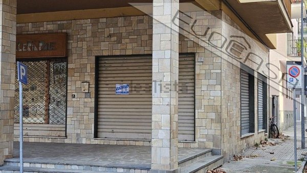 ufficio in vendita a Villar Perosa