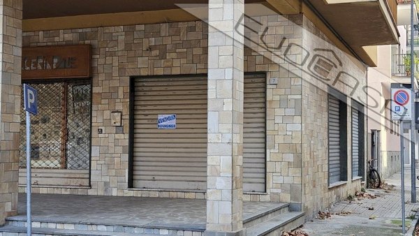 negozio in vendita a Villar Perosa