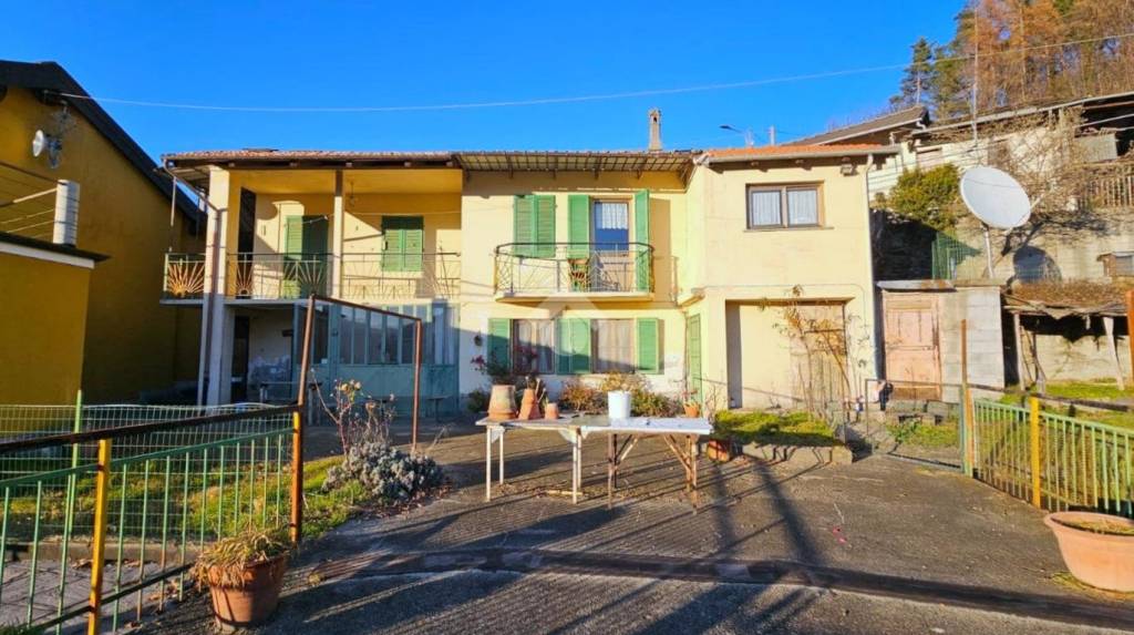 casa indipendente in vendita a Villar Perosa in zona Cavallari