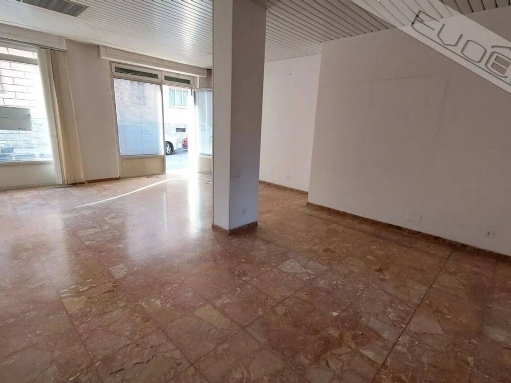 negozio in vendita a Villar Perosa