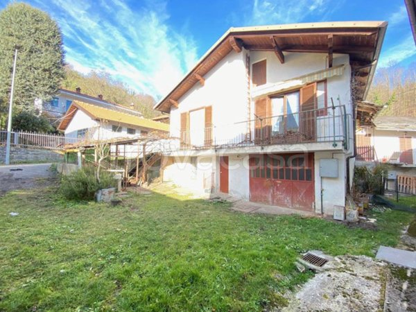 casa indipendente in vendita a Villar Perosa in zona Saretto