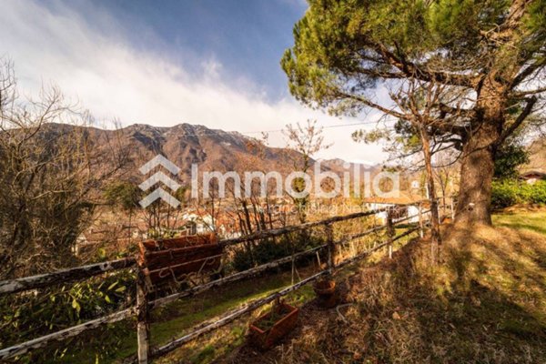 casa indipendente in vendita a Villar Perosa in zona Caserme