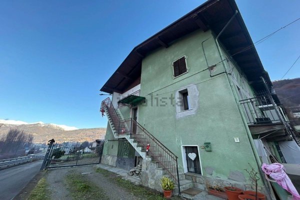 attico in vendita a Villar Perosa in zona Artero