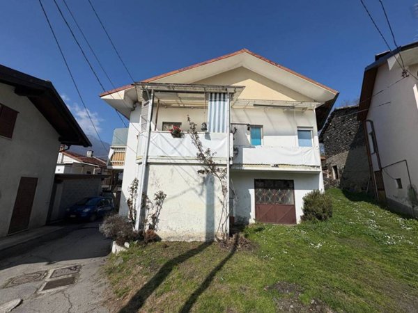 casa indipendente in vendita a Villar Perosa