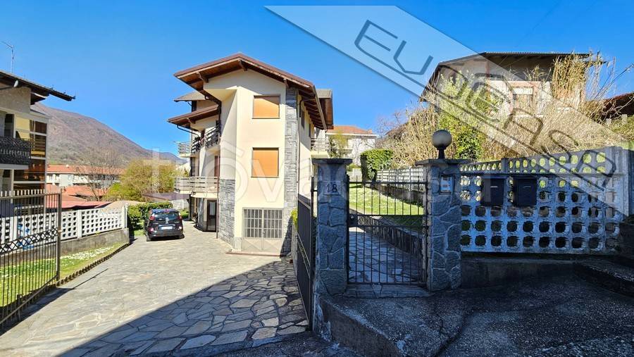 casa indipendente in vendita a Villar Perosa