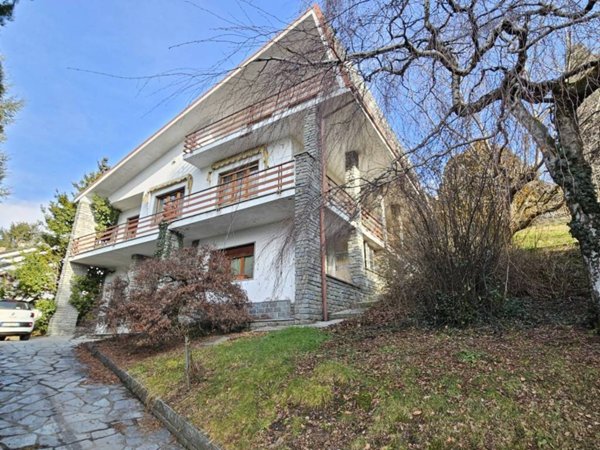 casa indipendente in vendita a Villar Perosa in zona Ciardossina
