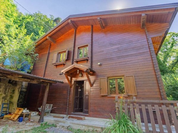 casa indipendente in vendita a Villar Perosa in zona Odriva