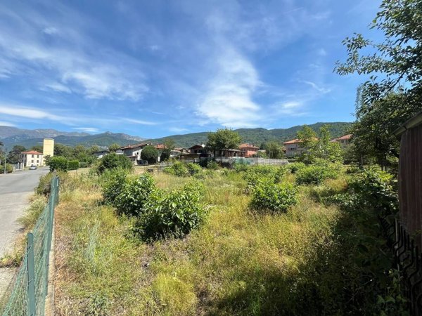 terreno edificabile in vendita a Villar Perosa in zona Serre
