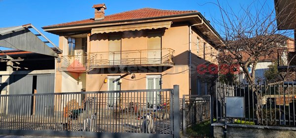 casa indipendente in vendita a Villar Perosa in zona Serre