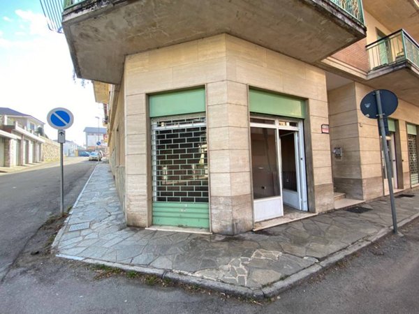 locale commerciale in vendita a Villar Perosa in zona Serre