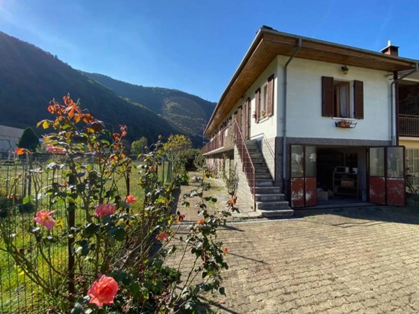 casa indipendente in vendita a Villar Perosa in zona Serre