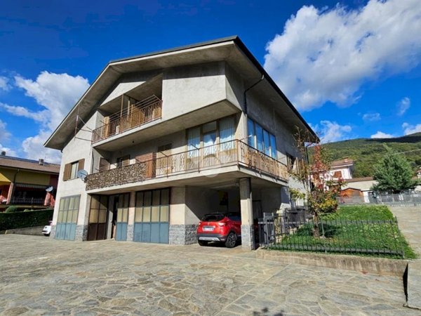 casa indipendente in vendita a Villar Perosa in zona Serre
