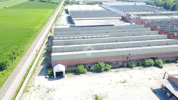 locale commerciale in vendita a Villastellone