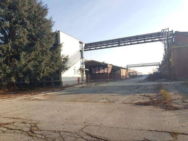 capannone in vendita a Villastellone