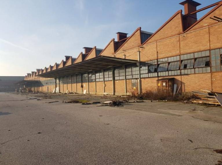 locale commerciale in vendita a Villastellone